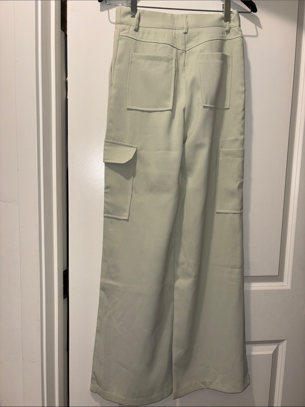Sage Set Cropped Jacket and High-Waist Wide-Leg Cargo Pants - Picture 5 of 7